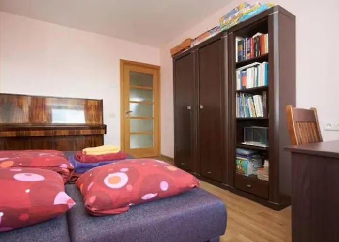 Cozy Private Room In A Three Room Apartment Free Parking Feel Like At Home